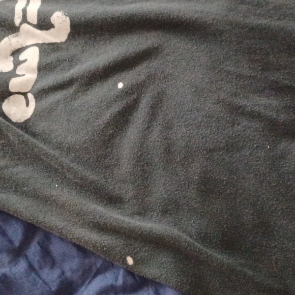 💙🌺Black Graphic Tee with Skull Design The Goonies - Picture 6 of 9